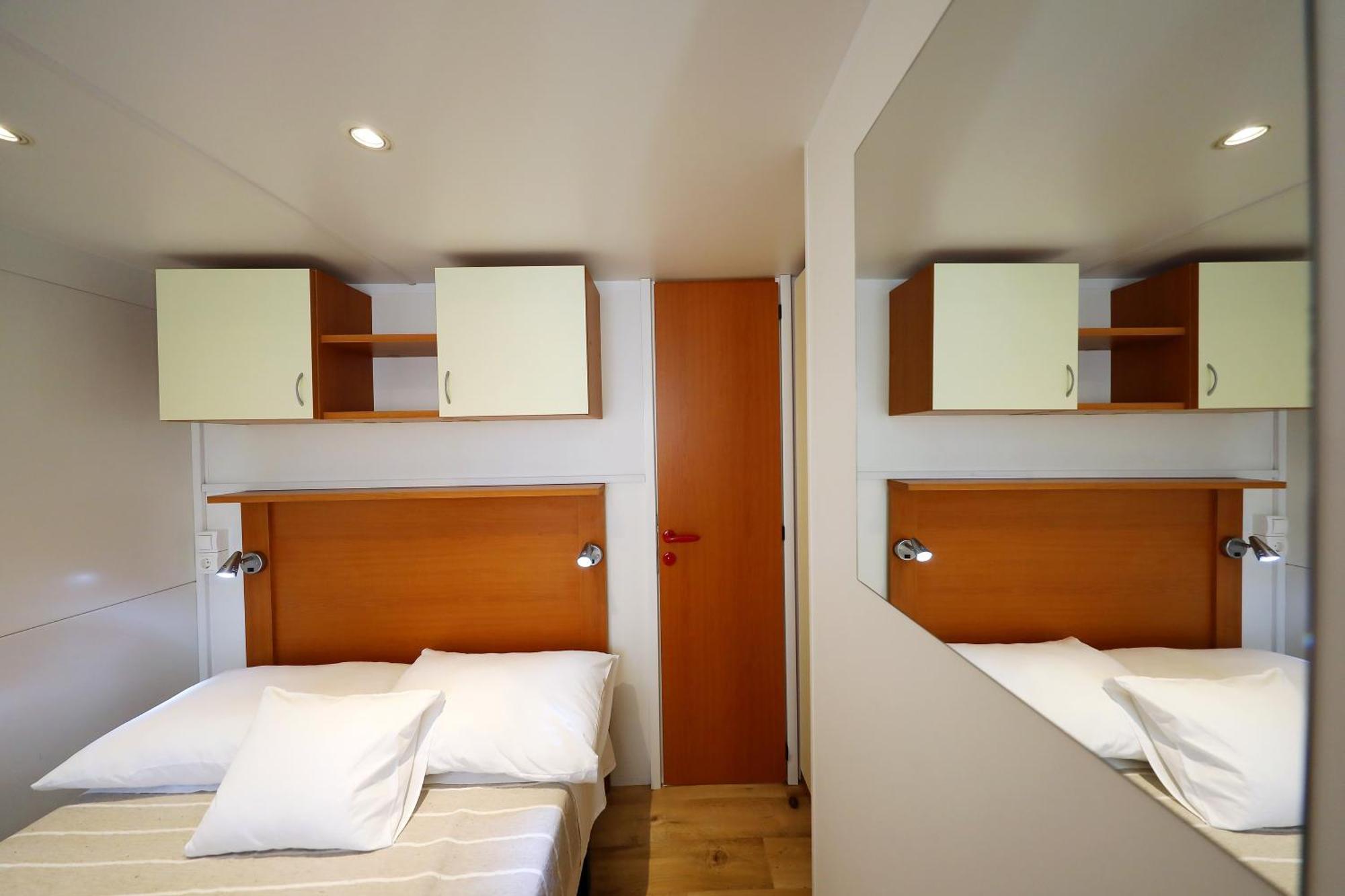 Mobile Home Grbe Нин Екстериор снимка