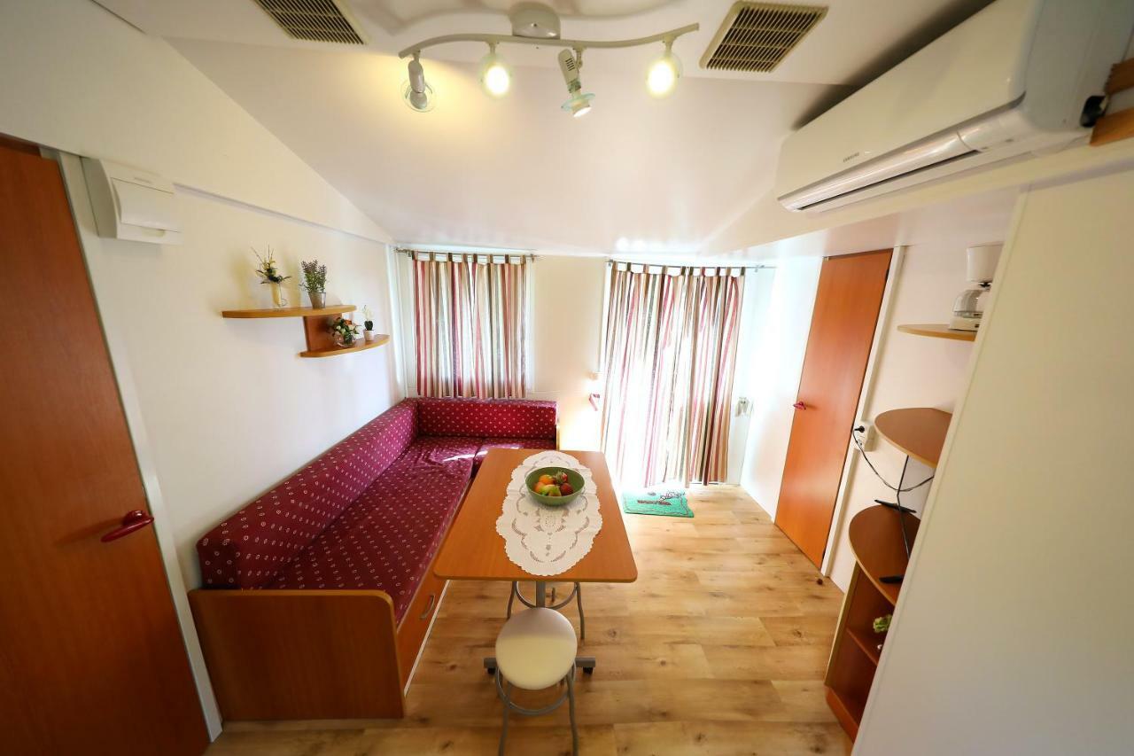 Mobile Home Grbe Нин Екстериор снимка