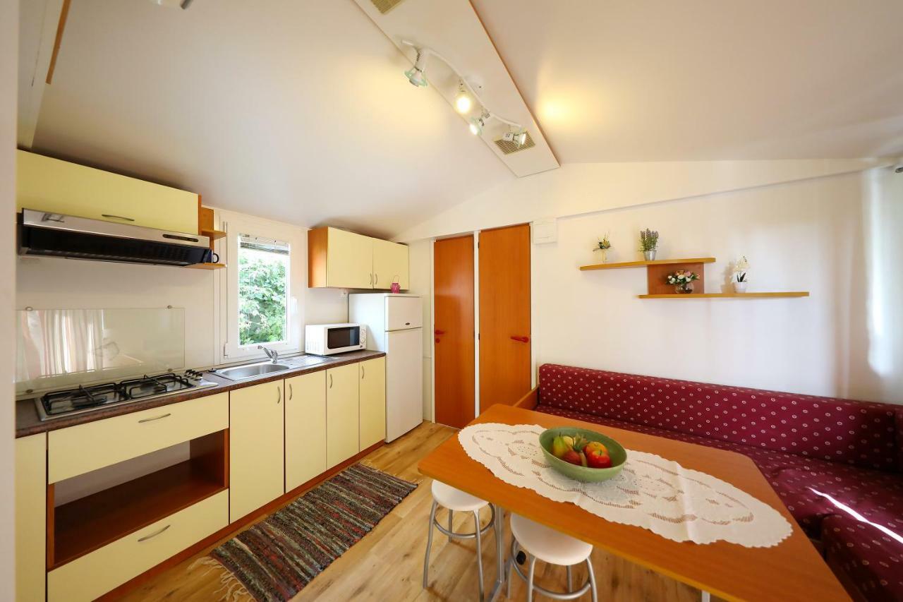 Mobile Home Grbe Нин Екстериор снимка