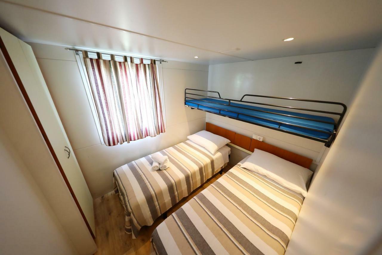 Mobile Home Grbe Нин Екстериор снимка