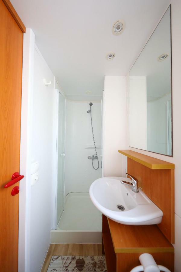 Mobile Home Grbe Нин Екстериор снимка
