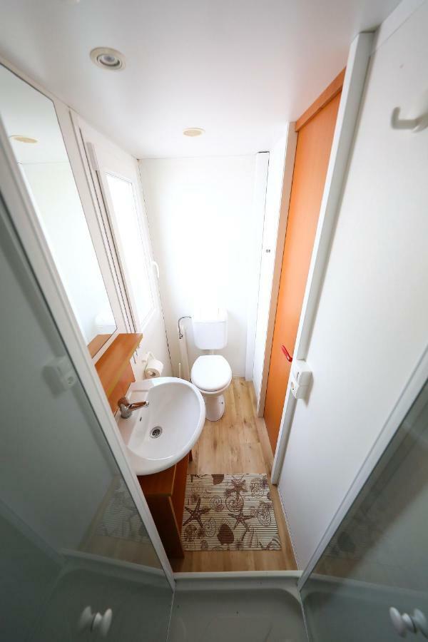 Mobile Home Grbe Нин Екстериор снимка