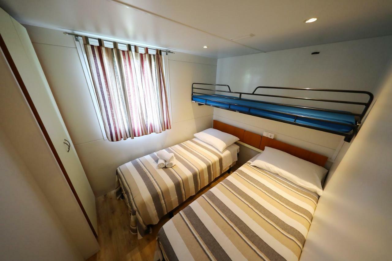 Mobile Home Grbe Нин Екстериор снимка