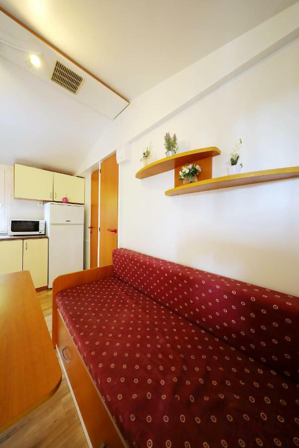 Mobile Home Grbe Нин Екстериор снимка