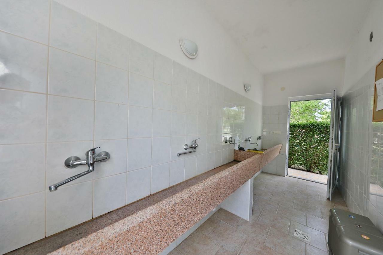 Mobile Home Grbe Нин Екстериор снимка