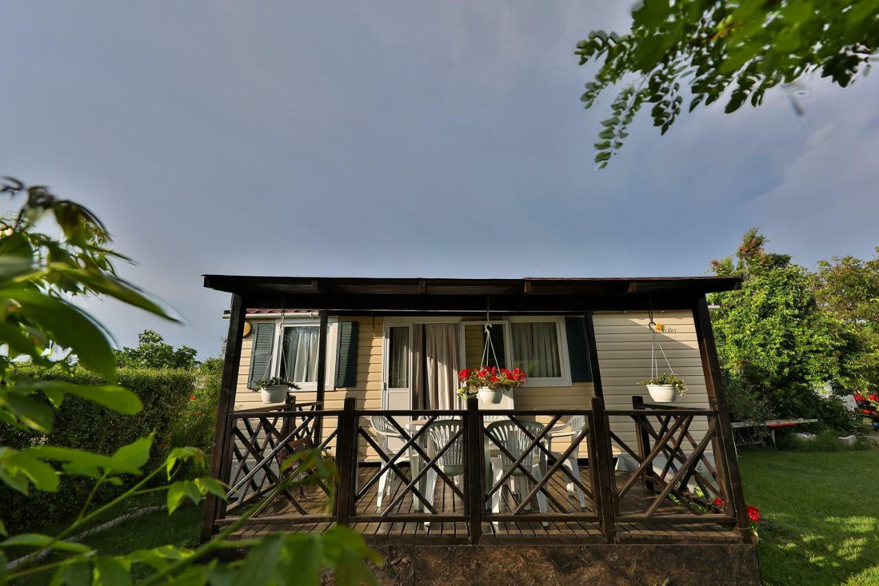 Mobile Home Grbe Нин Екстериор снимка