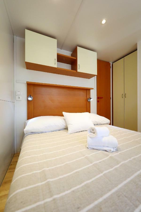 Mobile Home Grbe Нин Екстериор снимка